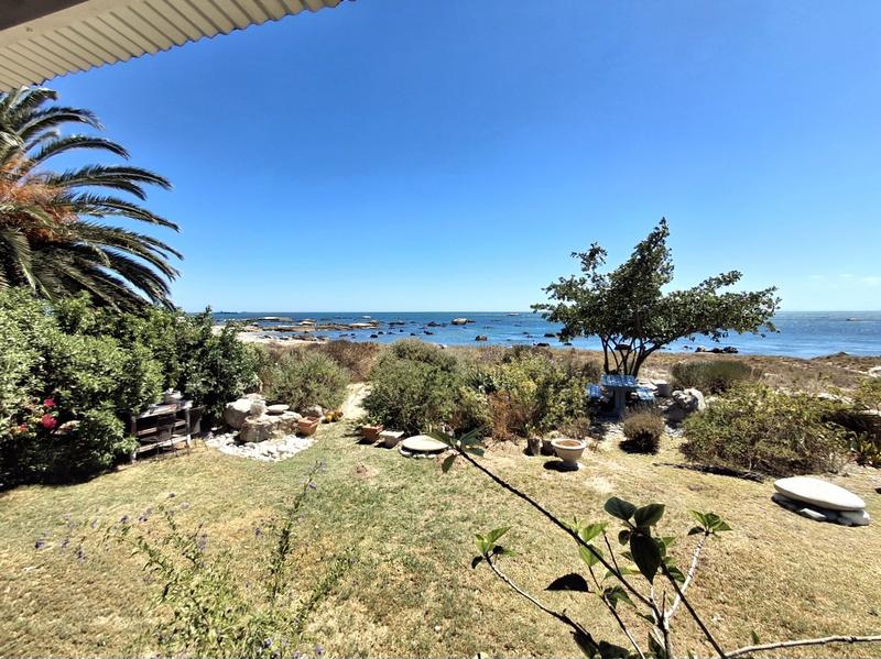 3 Bedroom Property for Sale in Hannasbaai Western Cape